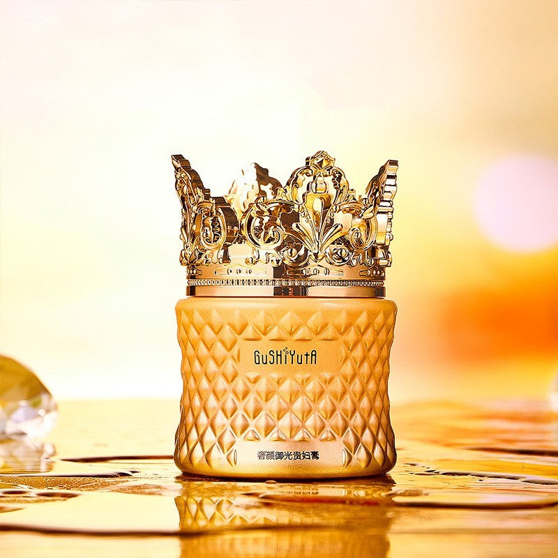 Monika Beauty Pageant Texture Lazy Pure Cream Brightens Skin Tone